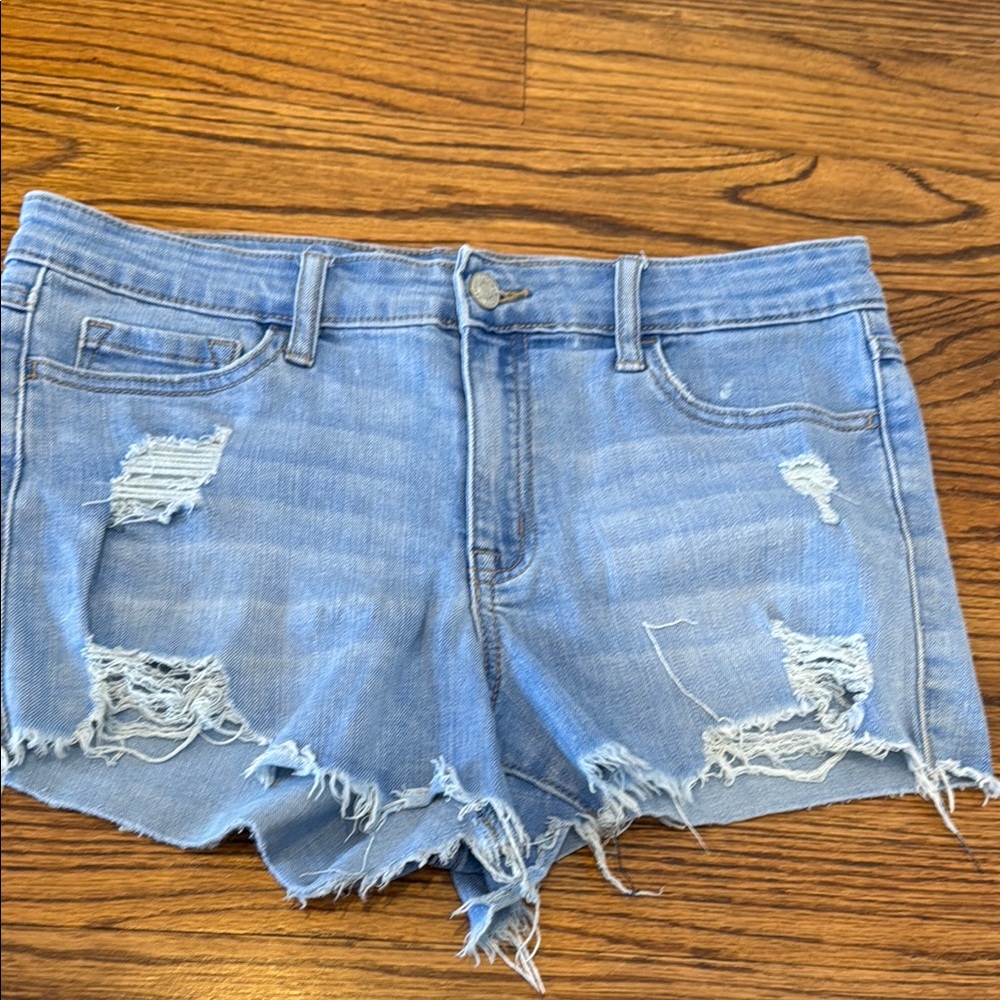 Klique B juniors Distressed Denim Blue Shorts Juniors 7 or 27” waist